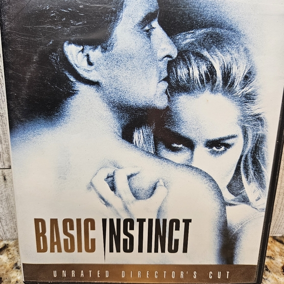 Basic Instinct-Ultimate Edition Unrated DVD Unrated Director's Cut 1992 - Picture 7 of 9